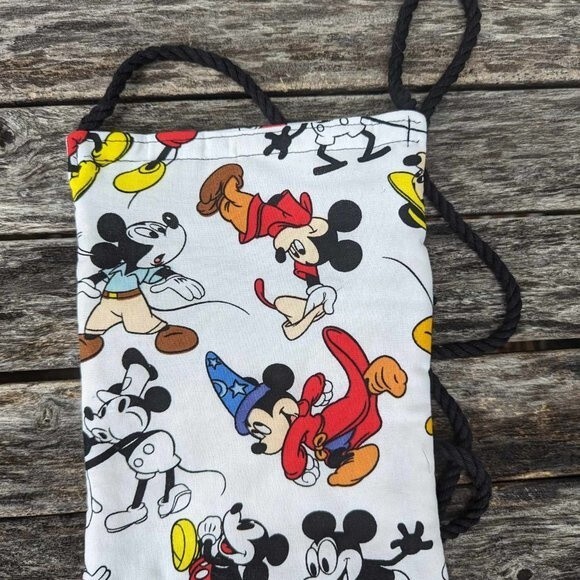 Mickey Mouse crossbody fabric bag pouch 2 outer zippers Size 8"x6" Brand new - Picture 2 of 2